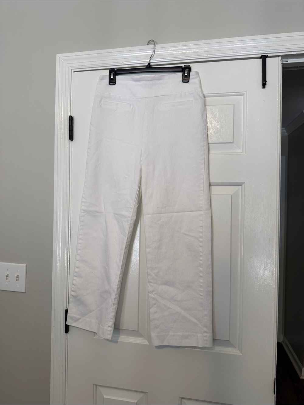 Wonderly White Wide-Leg Jeans